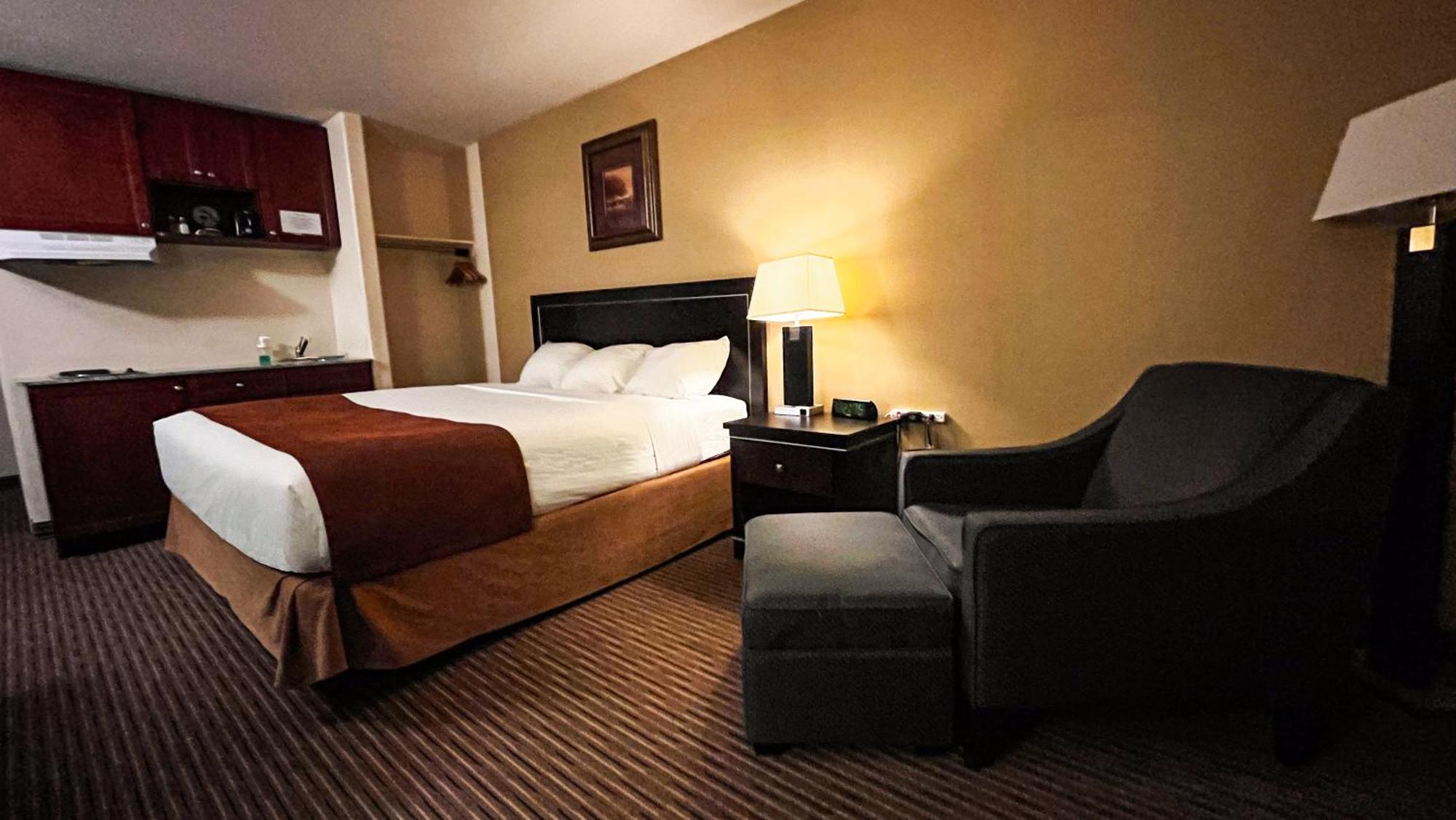 Horizon Inn & Steakhouse Valleyview Dış mekan fotoğraf